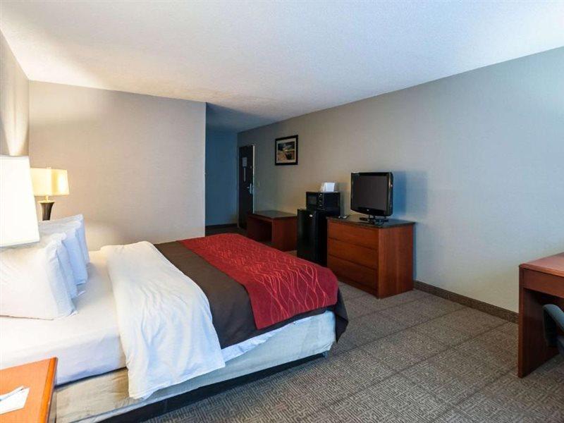 Quality Inn Solomons - Beacon Marina Екстериор снимка
