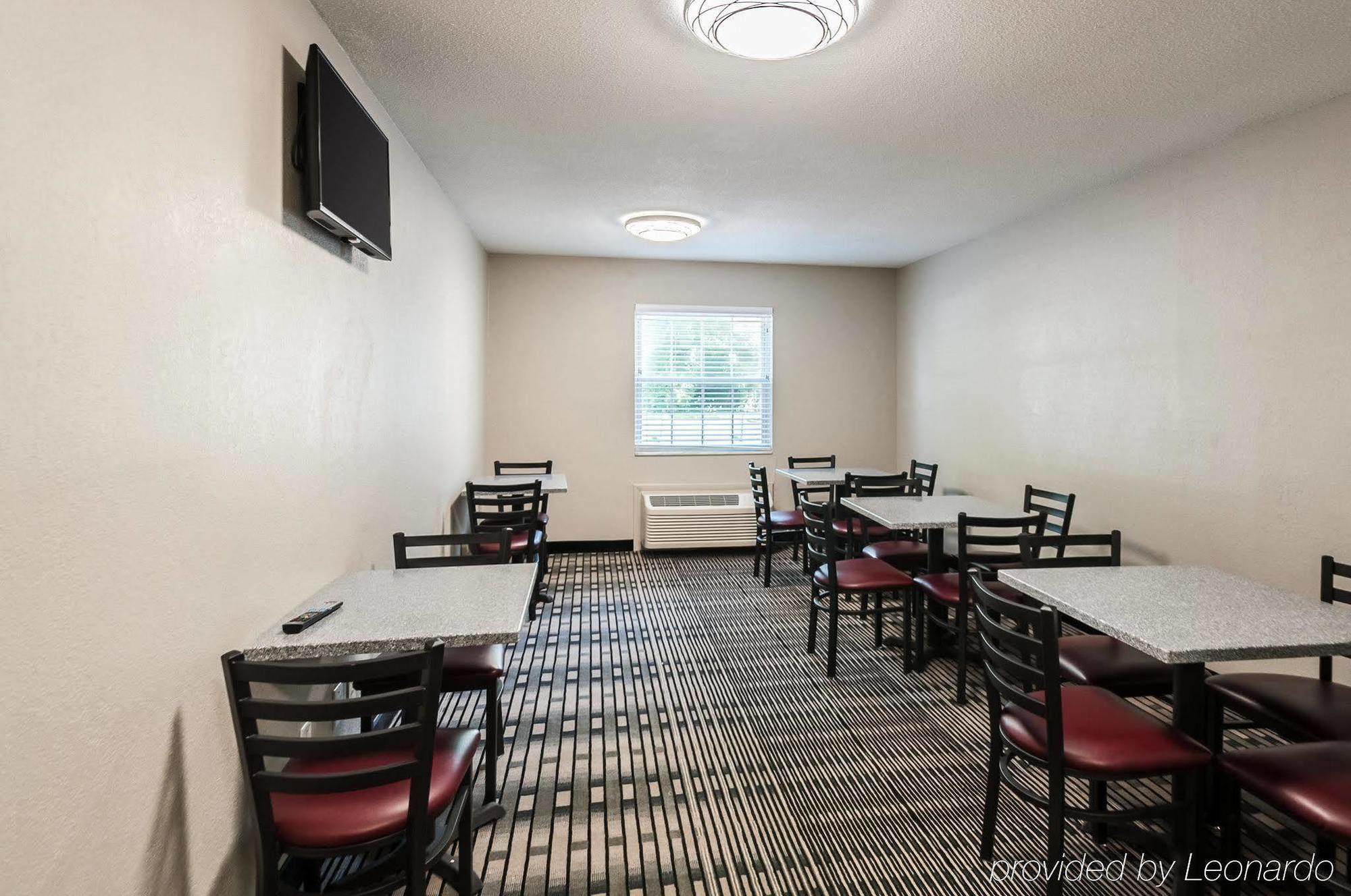 Quality Inn Solomons - Beacon Marina Екстериор снимка