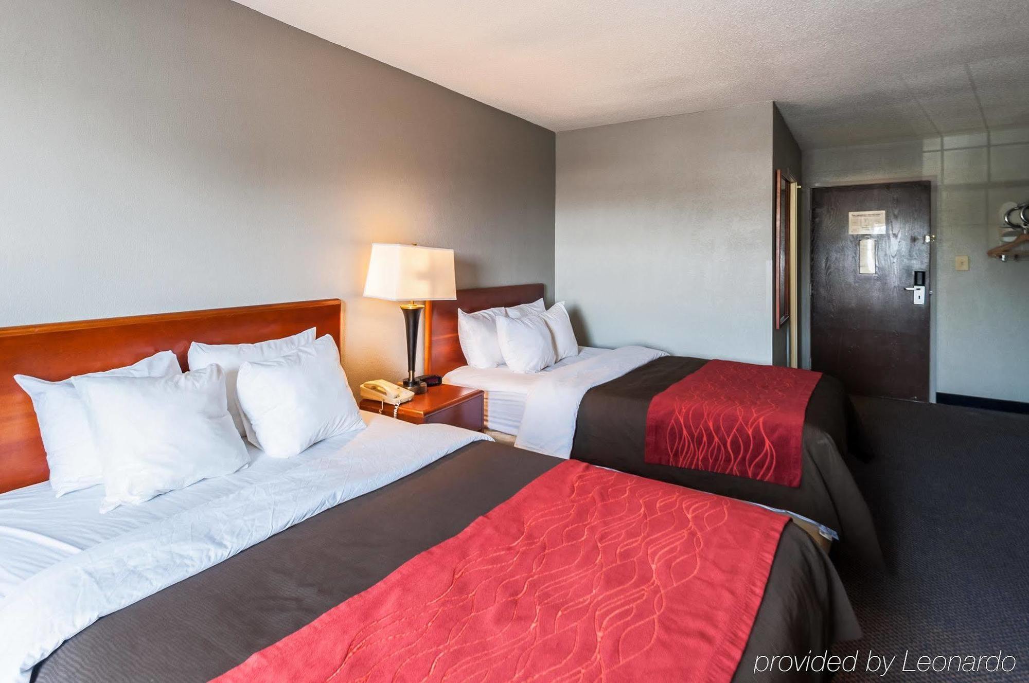 Quality Inn Solomons - Beacon Marina Екстериор снимка