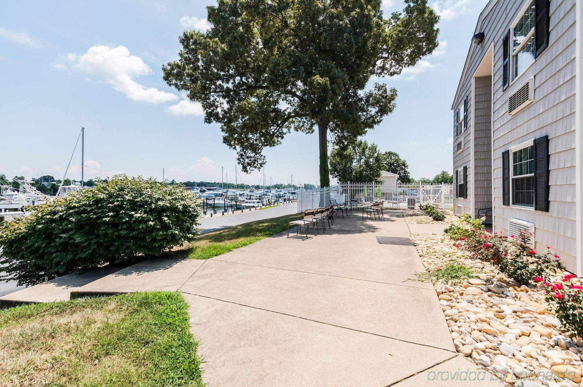 Quality Inn Solomons - Beacon Marina Екстериор снимка